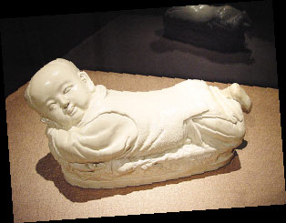 瓷枕质感润泽清凉 一枕凉意夏日入梦