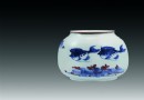 龚龙水 青花釉里红“鱼乐图”瓶RMB 60,000-80,000