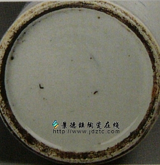 清·青花山水纹笔筒