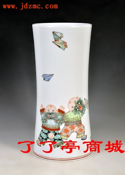 《放飞》古彩．王嫣嫣（景德镇陶瓷学院陶瓷美术研究生，导师李磊颖）