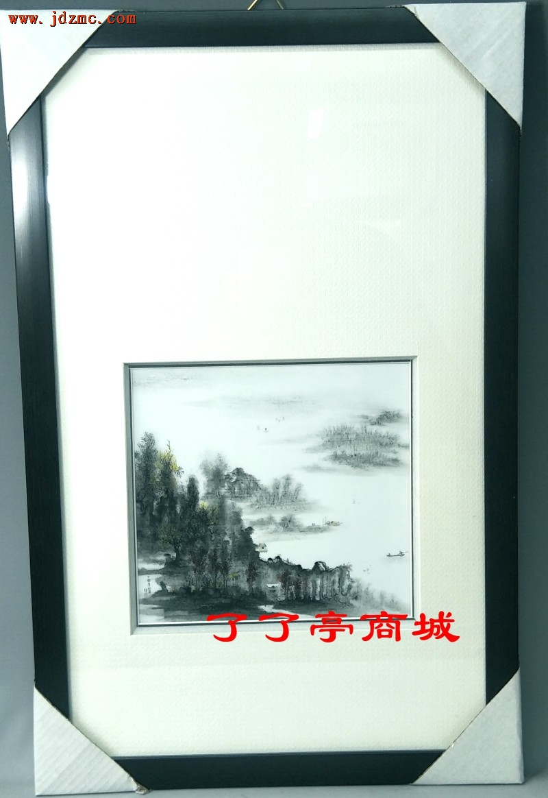 《故乡小景.2》亚光瓷板，汪则东（高级工艺美术师，陶瓷内画家.）
