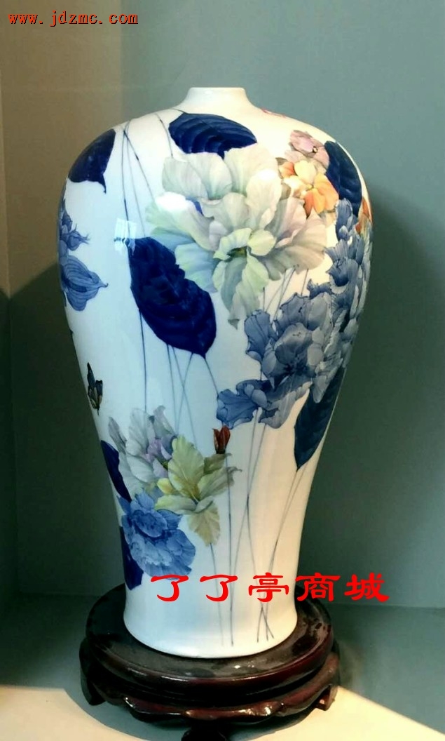 《繁花》青花斗彩．张学文(景德镇学院陶瓷美术教授，硕士生导师)