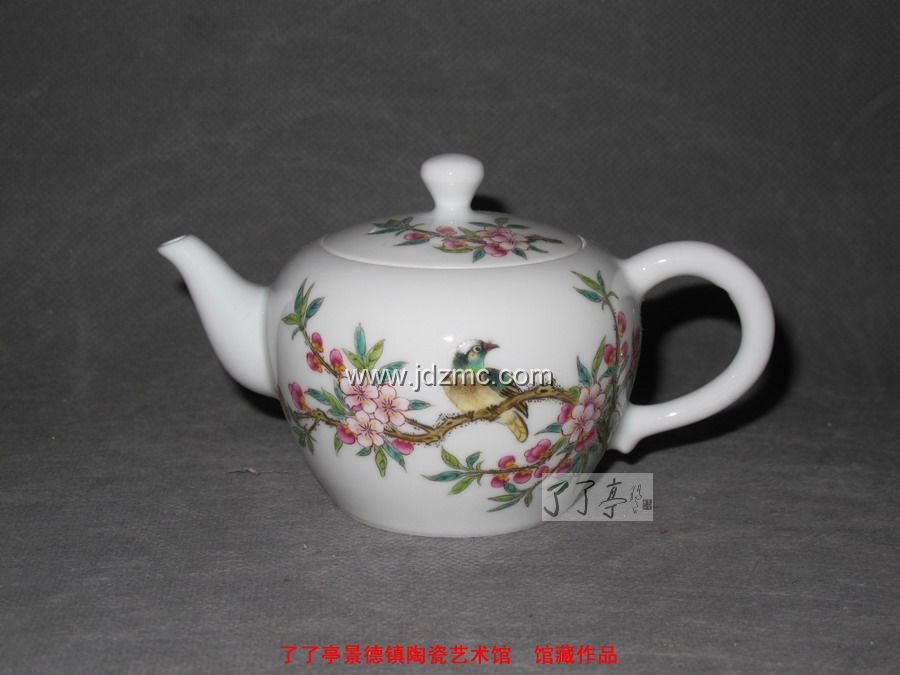 徐国明 粉彩 《飘香》茶壶