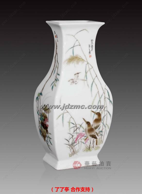 花鸟四方琵琶瓶•粉彩瓷瓶 王成之