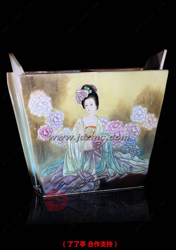 南国佳丽•综合装饰镶器 梁刘忠